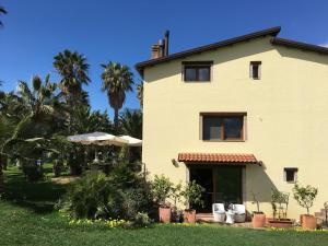 A garden outside Villa Culla di Jana