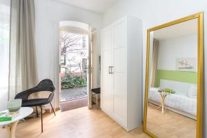 Кът за сядане в Schönes 2-Zimmer-Apartment in Kollwitzplatz-Nähe