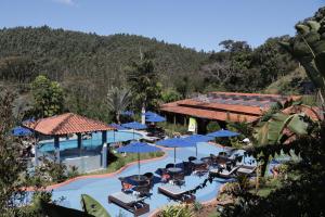 Pemandangan kolam renang di Hotel Rural Vale das Nascentes atau berdekatan