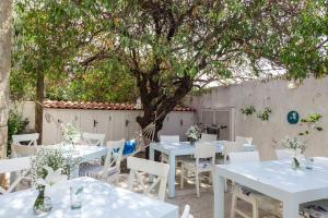 Restoran atau tempat lain untuk makan di Alura Hotel