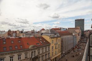 Výhľad na mesto Záhreb alebo výhľad na mesto priamo z apartmánu