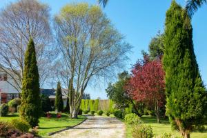 A garden outside Hotel Rural Cabo Busto