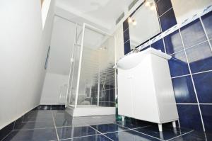 Et badeværelse på Casa Mirea + 11 billeder