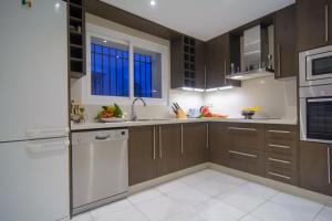 Kuchnia lub aneks kuchenny w obiekcie Apartment in White Pearl Beach