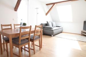 Ein Sitzbereich in der Unterkunft Schwaben Apartment