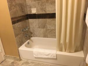 Koupelna v ubytování Budget Inn LAX-Lawndale