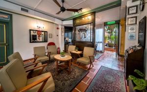 Predel za sedenje v nastanitvi Yeng Keng Hotel