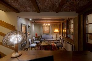 Posezení v ubytování HANI I PAZARIT Boutique Hotel
