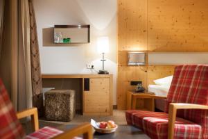 A seating area at Hotel Jerzner Hof 4 Sterne Superior