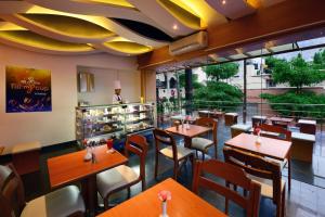 Restoran atau tempat makan lain di Green View Clarks Inn, Shimoga