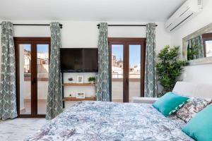Gallery image of Lets Holidays 1 minute to the beach in Tossa de Mar