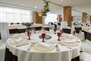 Restaurace v ubytování Elba Vecindario Aeropuerto Business & Convention Hotel