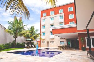 Πισίνα στο ή κοντά στο Comfort Hotel Araraquara