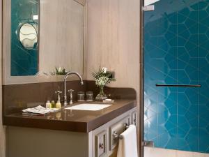 A bathroom at Millennium Istanbul Golden Horn