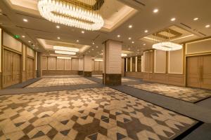 A bed or beds in a room at Millennium Istanbul Golden Horn