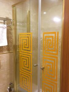 Koupelna v ubytování ARINÇ HOTEL