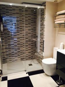 Kúpeľňa v ubytovaní MALAGA BENALMADENA PUERTO MARINA PLAYA VACACIONAL Luxury