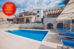 Πισίνα στο ή κοντά στο Villa DELUXE