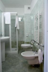 Kúpeľňa v ubytovaní Hotel Principi D'Acaja