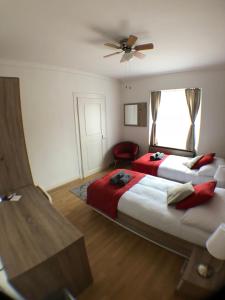 Letto o letti in una camera di Gasthof zur Saline