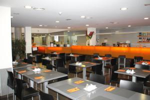 Restauracja lub miejsce do jedzenia w obiekcie H2 Fuenlabrada