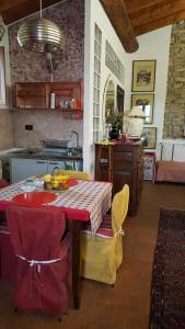Kuchyňa alebo kuchynka v ubytovaní La Torretta - Cerreto Grue