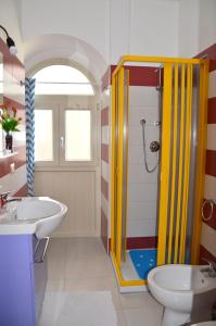 Et badeværelse på Guesthouse Serena