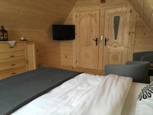 Postel nebo postele na pokoji v ubytování BoBak noclegi