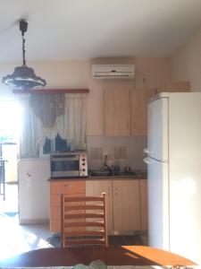 A kitchen or kitchenette at Villa Nefeli