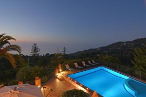 The swimming pool at or close to Villa Provenza