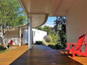 Gambar di galeri bagi Aroundthetree Hermitage di Shitan