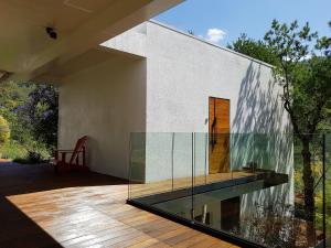 Taman di luar Aroundthetree Hermitage