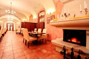 Posezení v ubytování Hotel Zámek Berchtold