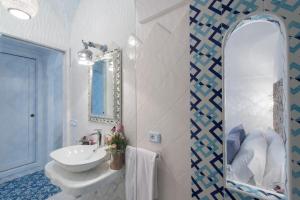 A bathroom at La Barbera