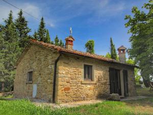 Gallery image of Beautiful Cottage in Scheggia with Swimming Pool in Misciano