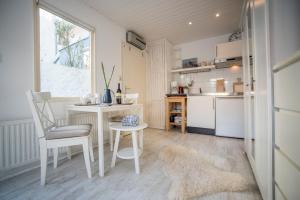 Η κουζίνα ή μικρή κουζίνα στο Jopie's Guesthouse