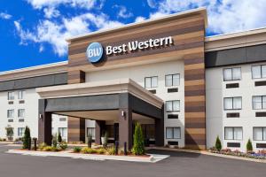 a building with a buy best western sign on it at Best Western Montgomery I-85 North in Montgomery