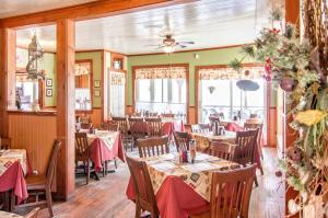 Restaurace v ubytování Auberge Au Soleil Levant