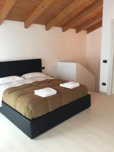 A bed or beds in a room at casa stefania