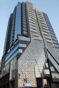 لمار أجياد الاول Tower B في مكة المكرمة: مبنى طويل وتصميمه من جهه