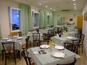 Εστιατόριο ή άλλο μέρος για φαγητό στο Hotel Lara