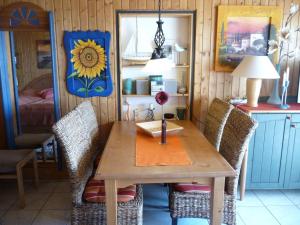 Fotografie z fotogalerie ubytování BTSD58002-FeWo-Stranddistel-III v destinaci Burgtiefe auf Fehmarn 