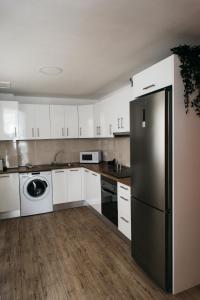 A kitchen or kitchenette at Mirador De Puerto