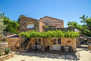 Φωτογραφία από το άλμπουμ του Logis Hôtel Restaurant L'Escarbille σε Saint-Martin-dʼArdeche