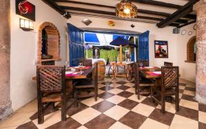ห้องอาหารหรือที่รับประทานอาหารของ Hotel Boutique Portal de Cantuña