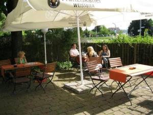 Fotografie z fotogalerie ubytování Hotel Neuwirtshaus v Stuttgartu + 24 fotografií