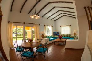 Gallery image of Amatique Bay Hotel in Puerto Barrios