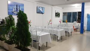 Μια τηλεόραση ή/και κέντρο ψυχαγωγίας στο Tropical Resort Tocaima