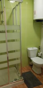 A bathroom at M&F Apartments Sol