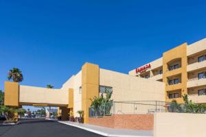 Gallery image of Ramada Plaza by Wyndham Garden Grove/Anaheim South in Anaheim